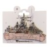 Disney Pin – Disneyland Paris – Landmarks met Roze Banner – DLP Exclusive