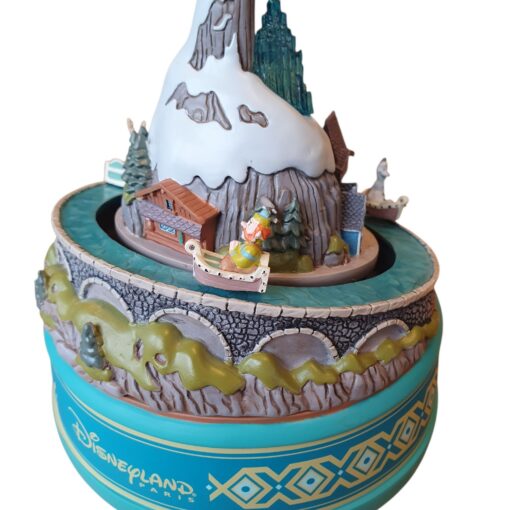 Alternative view of Disneyland Paris – Frozen – Muziekdoos Elsa’s IJspaleis & Arendelle – World of Frozen