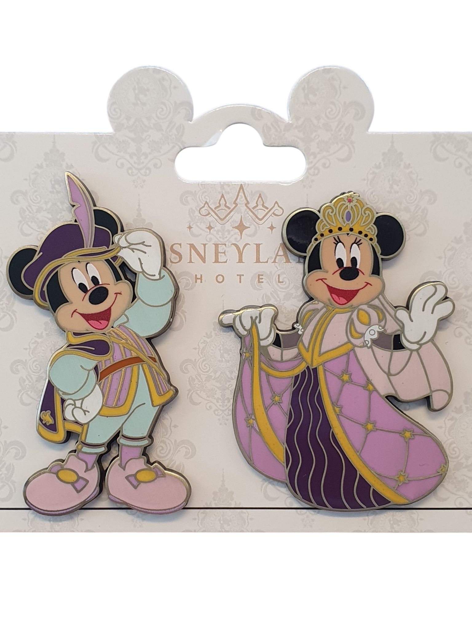 Disneyland Paris – Disneyland Hotel – Mickey & Minnie – Hotel Outfit – Collector Pin – DLP Exclusive